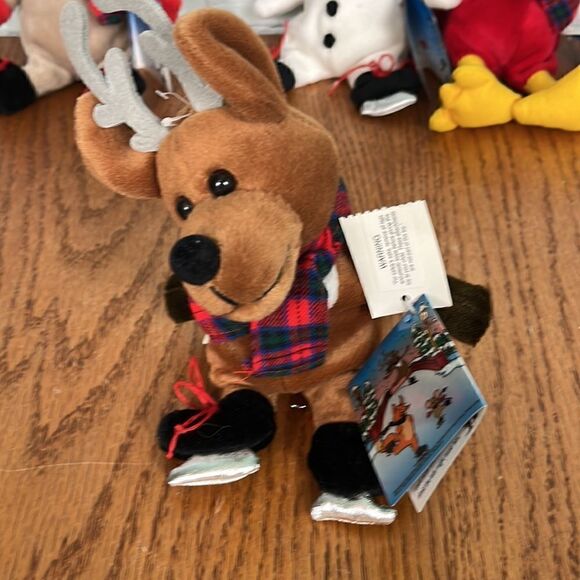 Snowden & Friends Mini 9” Plush’s includes 4 beanie stuffies - Picture 4 of 9